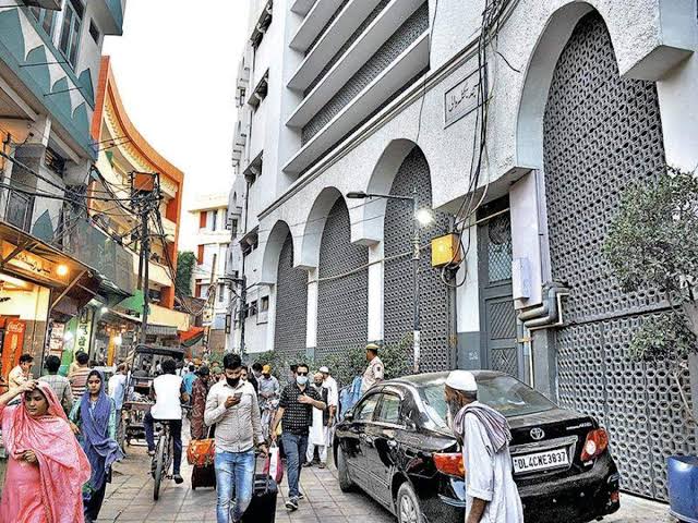 Delhi High Court asks Centre to clarify which parts of Nizamuddin open for prayers
